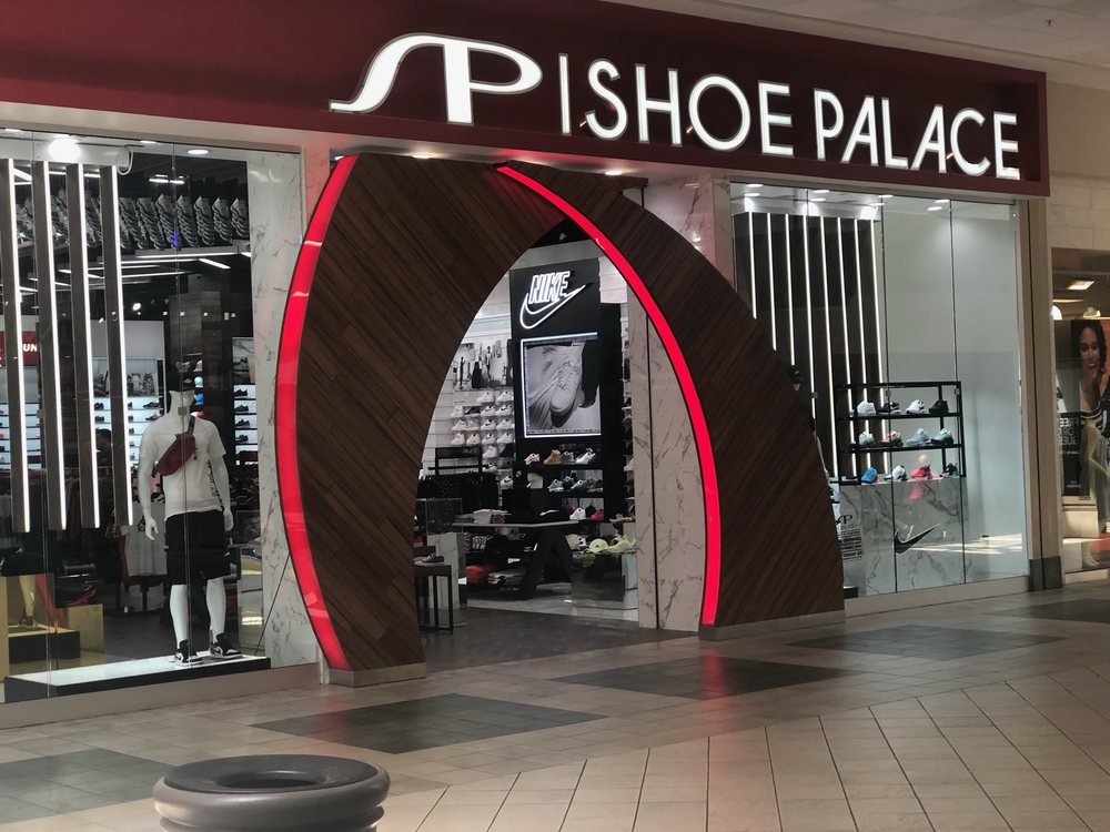 Peltz Shoes St Petersburg Store St Petersburg Fl SHOE PALACE - Updated April 2024 - 6921 Tyrone Sq, Saint Petersburg