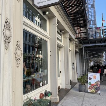 Le Botaniste - Front - Vegetarian Near Me - New York, New York Le Botaniste - Front - Vegetarian Near Me - New York, New York