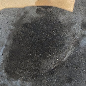 Burd's Auto Bays - Oil leak. - Auto Repair Near Me - Streamwood, Illinois