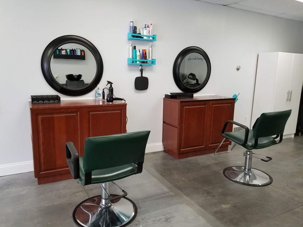 THE CHAIR SALON Updated August 2024 1032 Route 119, Rindge, New