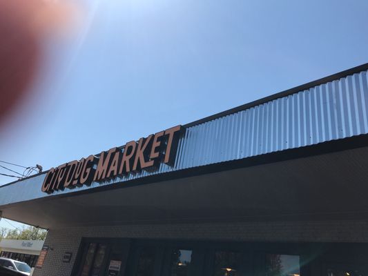 city dog market hours