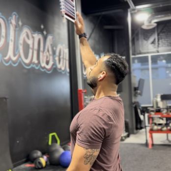 CC Performance - Vertical Jump Test - Gyms Near Me - Long Beach, California CC Performance - Vertical Jump Test - Gyms Near Me - Long Beach, California