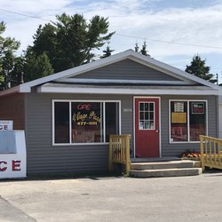 Village Pizza - Outside