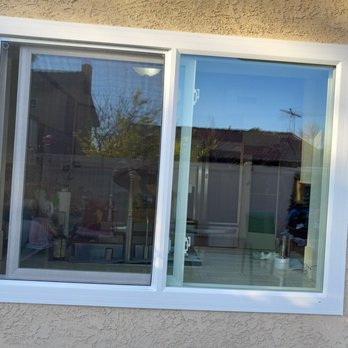 Vinyl Window Broker - Kitchen window from outside. - Windows Installation Near Me - Tustin, California Vinyl Window Broker - Kitchen window from outside. - Windows Installation Near Me - Tustin, California
