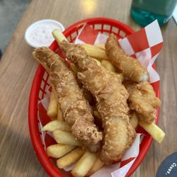 Ocean Reach Brewing - Fish and chips