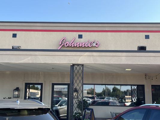 Johnnie's Charcoal Broiler by null
