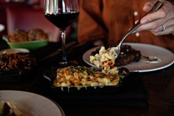 Oak Steakhouse by null