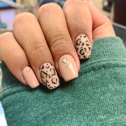 Nail Top - Nail design leopard print