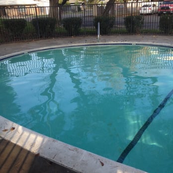 Bikini Bottom Pools - This use to have leafs  and algae now it is Crystal blue - Pool Cleaners Near Me - Stockton, California