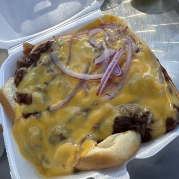 Hamburger Heaven - Chili cheese dog with onions - Burgers Near Me - Elmhurst, Illinois Hamburger Heaven - Chili cheese dog with onions - Burgers Near Me - Elmhurst, Illinois