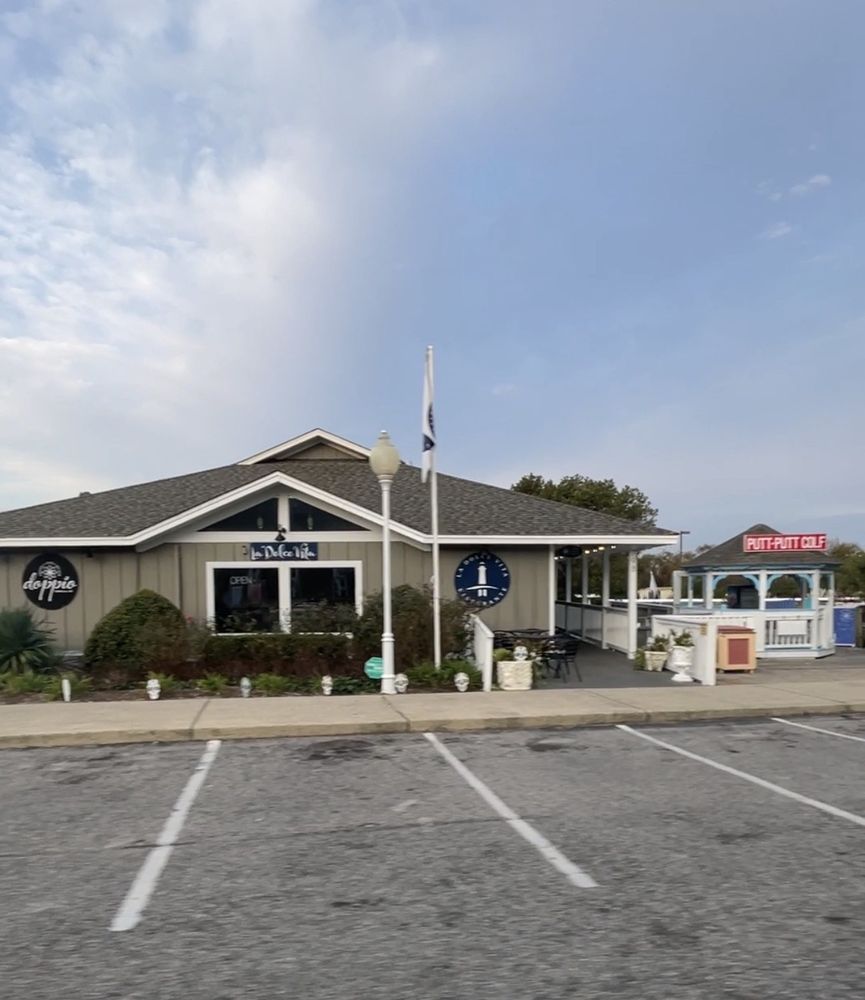 Timbuck II Shopping Village