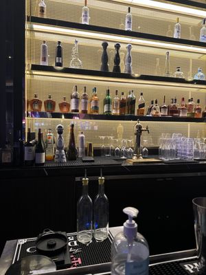 Nola's Bar & Lounge by null