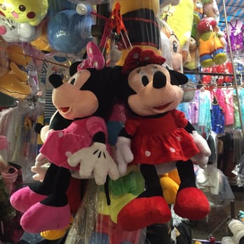 女人街 - Fake Micky and Minnie - Flea Markets Near Me - Hong Kong, HK 女人街 - Fake Micky and Minnie - Flea Markets Near Me - Hong Kong, HK
