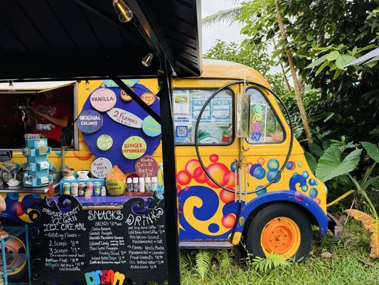 Coconut Glen's by null