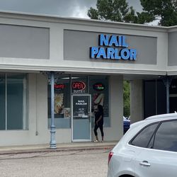 Nail Parlor