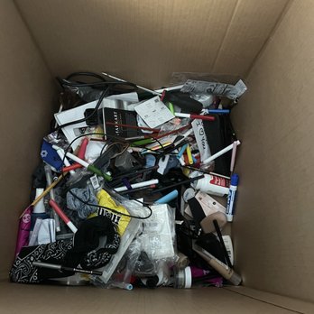 Lobo Moving - That's my neatly stored makeup and art supplies dumped in the bottom of a box - Movers Near Me - Albuquerque, New Mexico