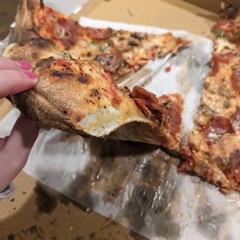 Roccos Pizzeria - Soggy and mushy - Pizza Near Me - Annapolis, Maryland