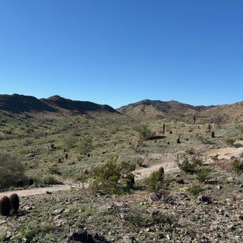 Beverly Canyon Trailhead - Merging trails - Hiking Near Me - Phoenix, Arizona Beverly Canyon Trailhead - Merging trails - Hiking Near Me - Phoenix, Arizona
