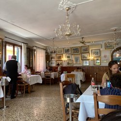 Al Gatto Nero - Inside seating