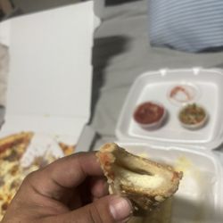 Dozeli Pizzeria - Italian beef pizza with bosco sticks