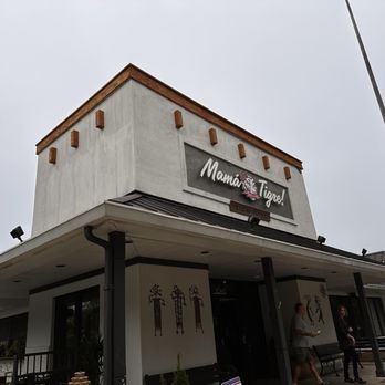 Mama Tigre - Outside - Mexican Near Me - Oakton, Virginia