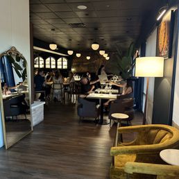 Dining Dining