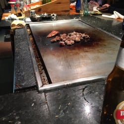 Cocina Asiática Go - El pollo lleva más de 10 minutos en el centro de la plancha, que pena