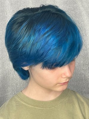 moody Blue - platinum card with natural root