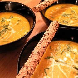Viu Restaurante - Mango-Möhrensuppe mit Kokos und Ingwer VEGANO