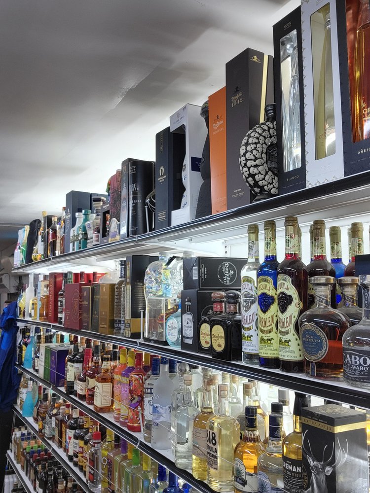 MEAD VALLEY MARKET & LIQUOR Updated October 2024 13 Photos & 11