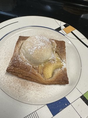 Le Bistro by null