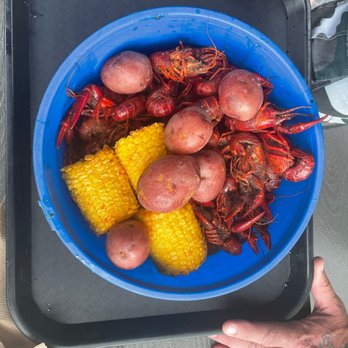 District 2.4.9 - crawfish - Sports Bars Near Me - Tomball, Texas