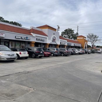 Corner Beef Noodle House - Parking lot - Taiwanese Near Me - El Monte, California