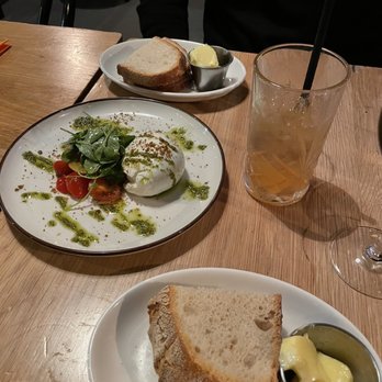 The Woollen Mills - Burrata with heirloom tomatoes and mint , Irish butter and some fresh sourdough. I'm already dreaming of more - Irish Near Me - Dublin, D