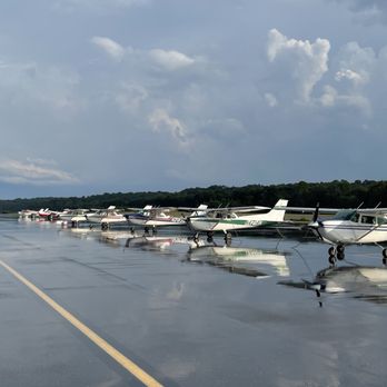 Williamsburg Flight Center - Cessna 172s - Aircraft Repairs Near Me - Williamsburg, Virginia Williamsburg Flight Center - Cessna 172s - Aircraft Repairs Near Me - Williamsburg, Virginia