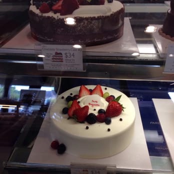 Paris Baguette - Bakeries Near Me - Glendale, California