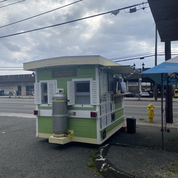 Cafe Parkside - Cute little trailer made by their family. - Food Trucks Near Me - Honolulu, Hawaii