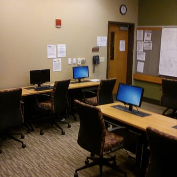 Laurel Beltsville Senior Activity Center - Computer lab - Recreation Centers Near Me - Laurel, Maryland