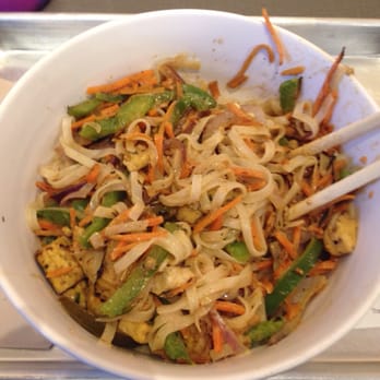 honeygrow - Red Coconut Curry stir fry - Salad Near Me - Cherry Hill, New Jersey