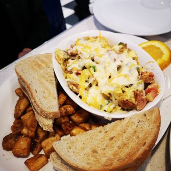 Bunchberry Diner - Spicy Italian sausage scramble skillet - Diners Near Me - Aurora, Ontario Bunchberry Diner - Spicy Italian sausage scramble skillet - Diners Near Me - Aurora, Ontario