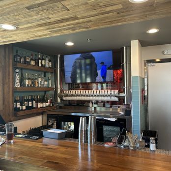Best Pizza & Brew Chandler - The bar - Pizza Near Me - Chandler, Arizona