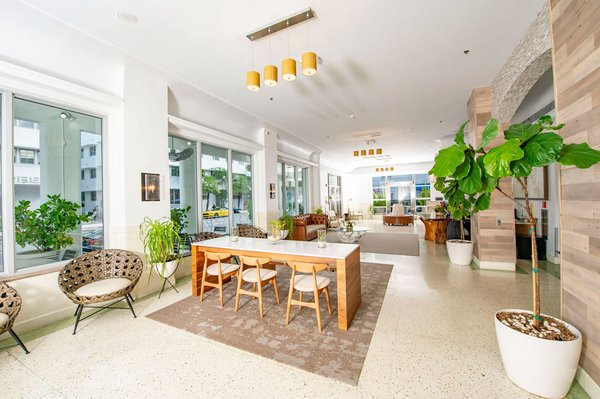 The Stiles Hotel by null