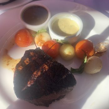 21 Oceanfront - Center Cut Filet Mignon - New American Near Me - Newport Beach, California 21 Oceanfront - Center Cut Filet Mignon - New American Near Me - Newport Beach, California