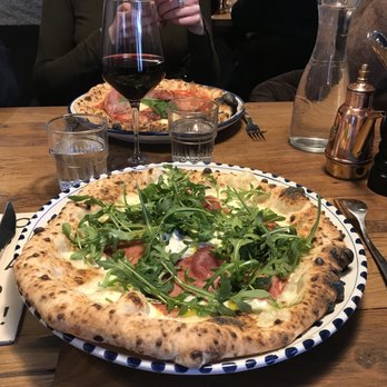 Papà Raffaele - La fameuse Tartuffe ! Une tuerie - Pizza Near Me - Lille, 59 Papà Raffaele - La fameuse Tartuffe ! Une tuerie - Pizza Near Me - Lille, 59