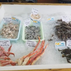 Juns Fresh Seafood - Close up of crab and shrimp