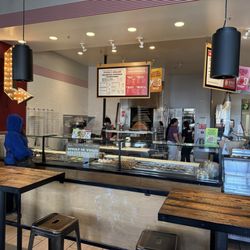 MOD Pizza - In store