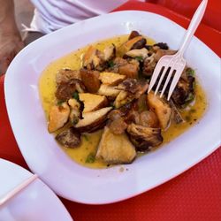 Mercado Negro de Mariscos - 2 garlic butter abalones 10/10