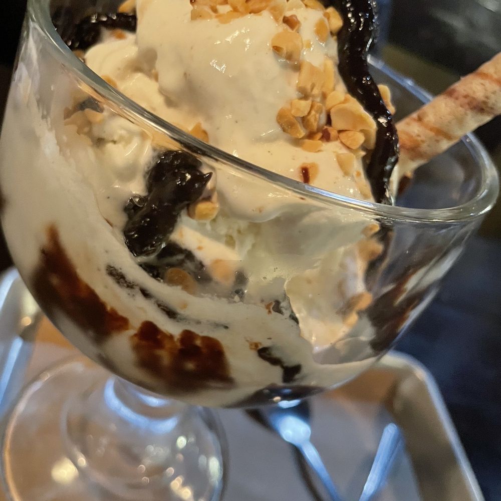 Wild Honey BBQ - Hot fudge sundae - Smokehouse Near Me - Atlantic City, New Jersey