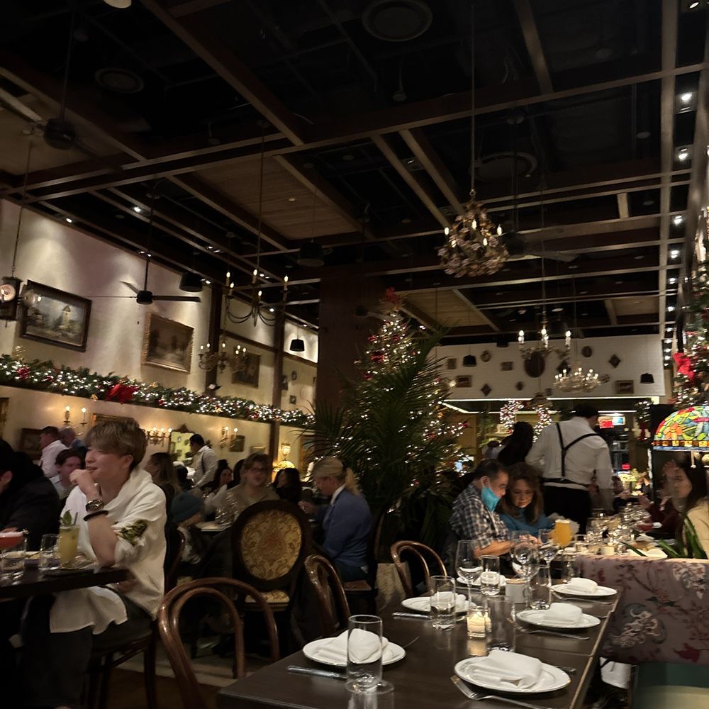 Olio E Più - Interior - Italian Near Me - New York, New York