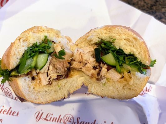 Y-Linh Sandwiches by null